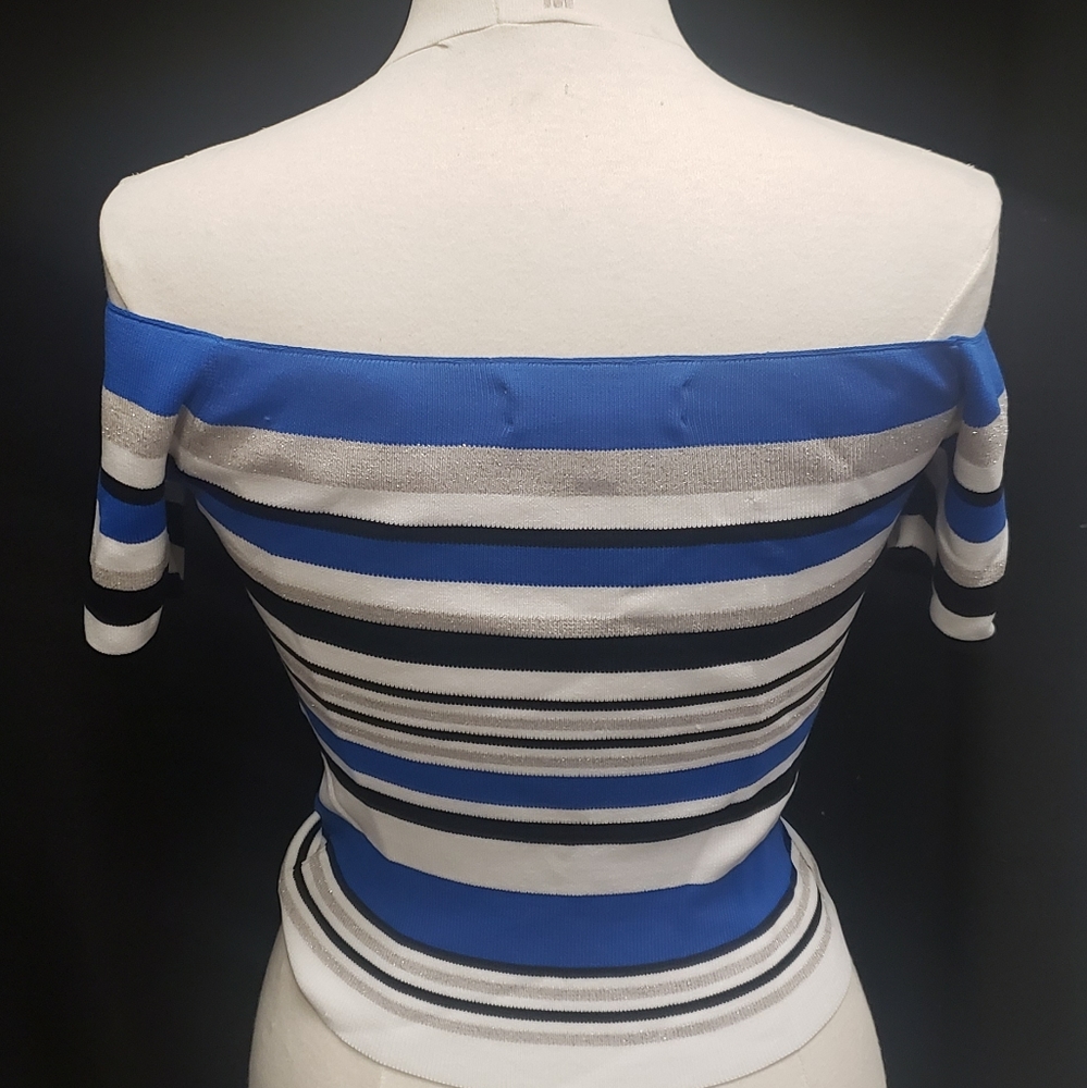 Scripted Off Shoulder Stripped Crop Top - Picture 3 of 4